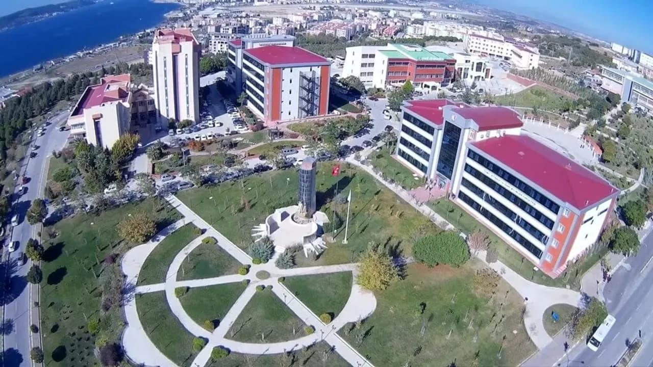 Çanakkale Onsekiz Mart Üniversitesi kampüsü