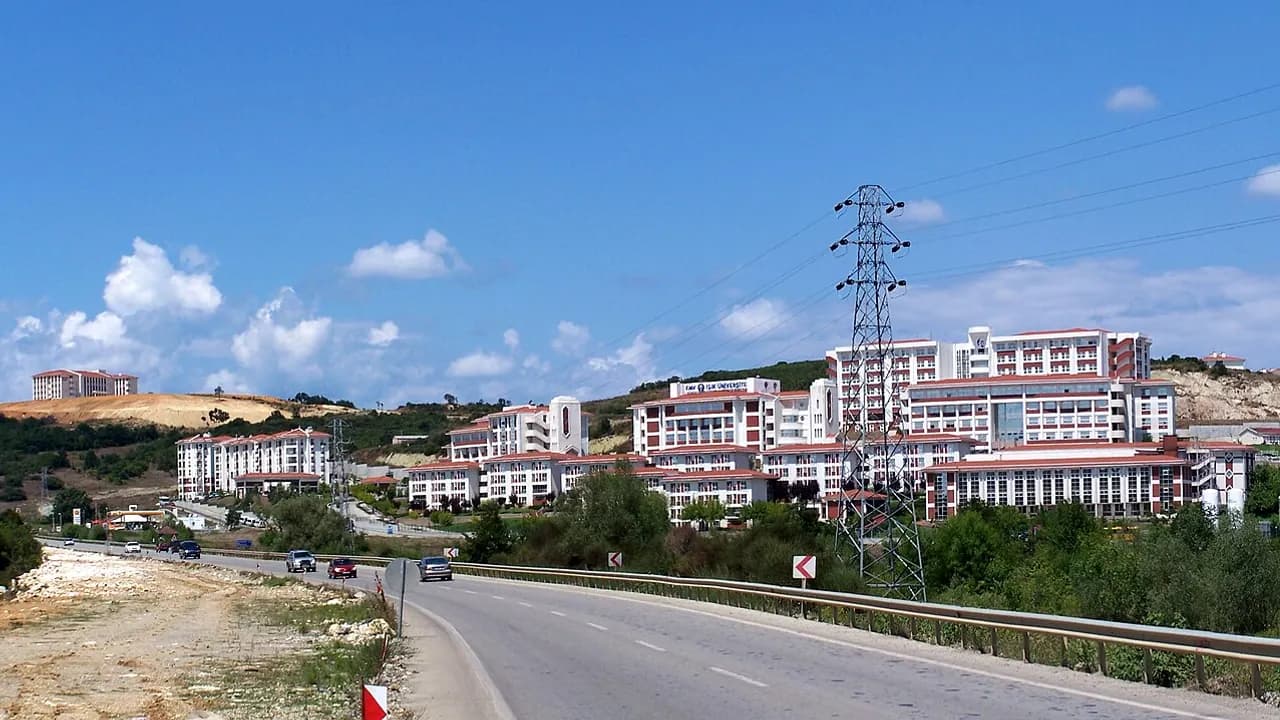 Işık Üniversitesi kampüsü