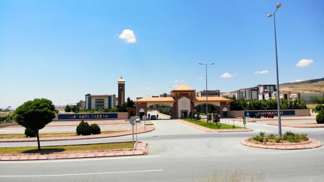 Nuh Naci Yazgan Üniversitesi kampüsü