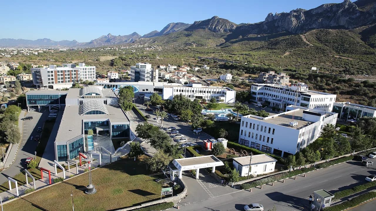 Girne Amerikan Üniversitesi kampüsü