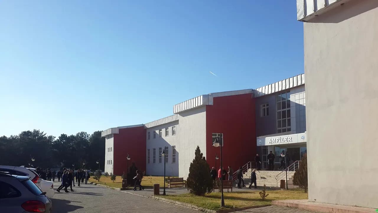 Erzincan Binali Yıldırım Üniversitesi kampüsü