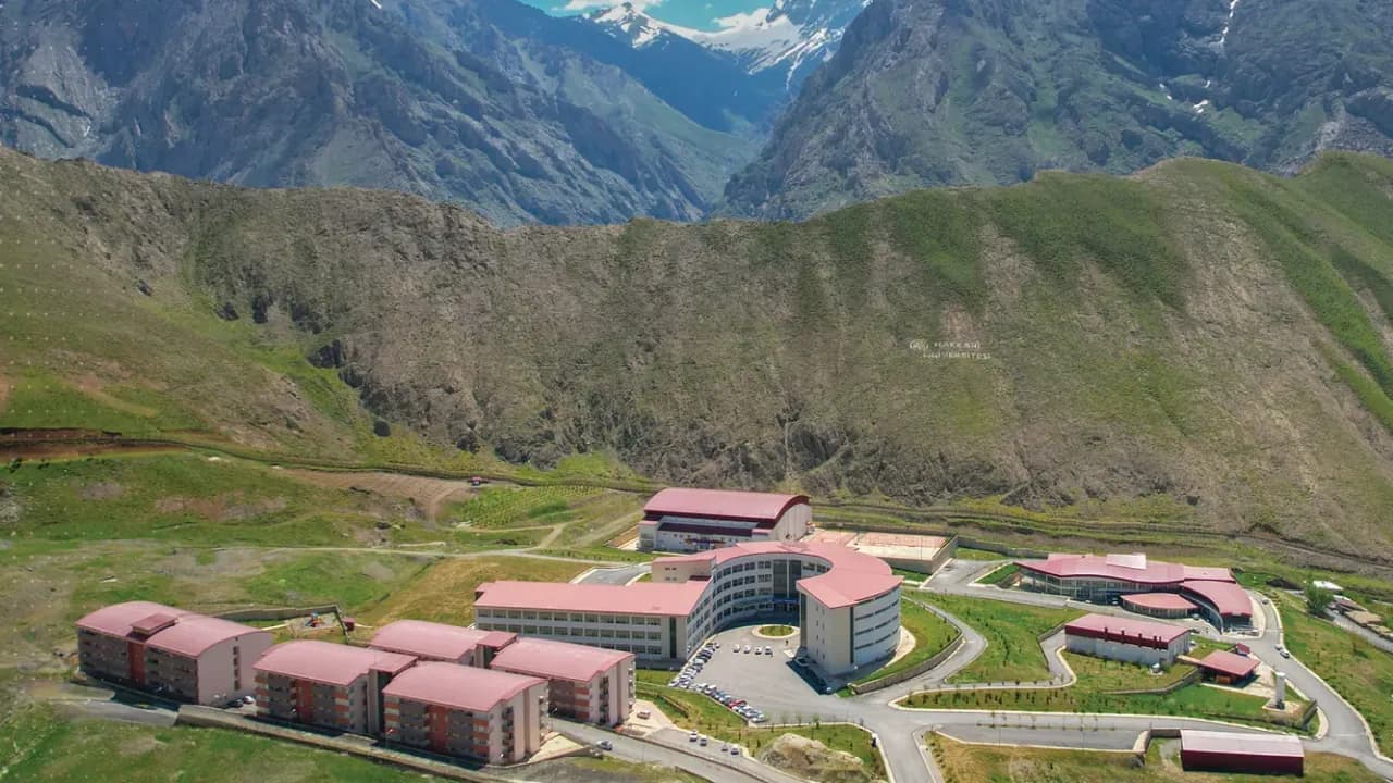 Hakkari Üniversitesi kampüsü