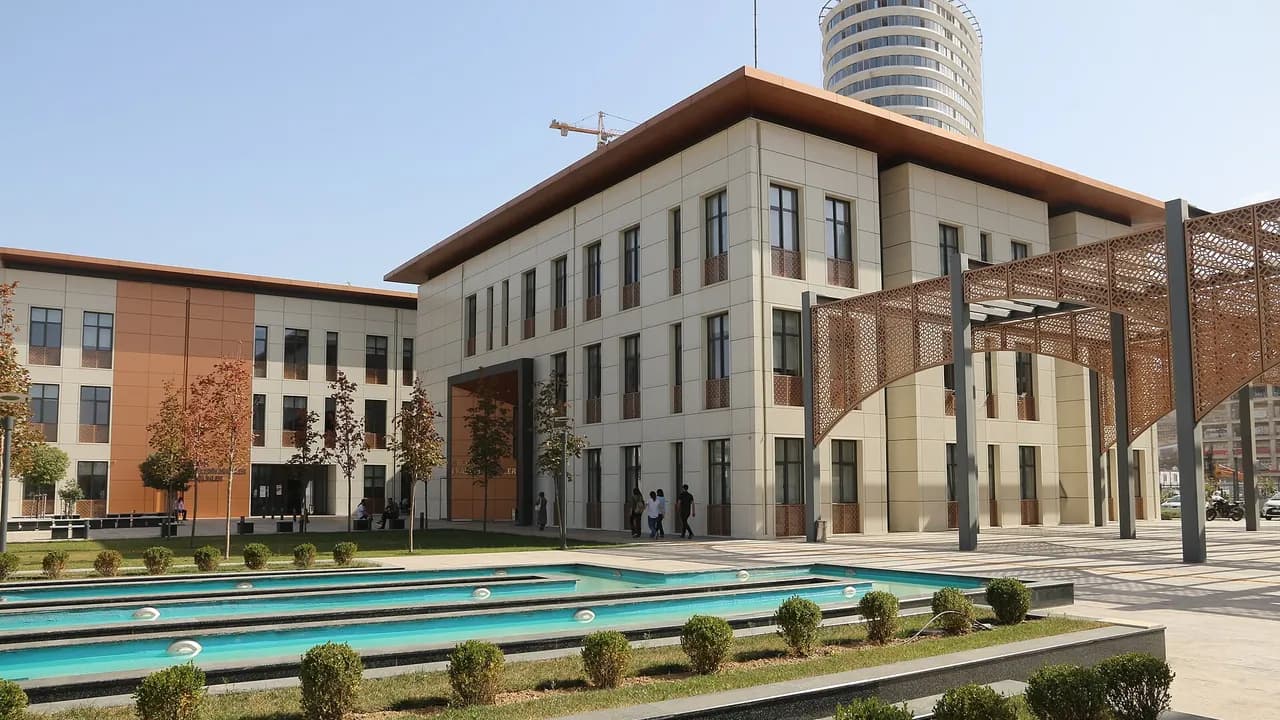 İstanbul Medeniyet Üniversitesi kampüsü