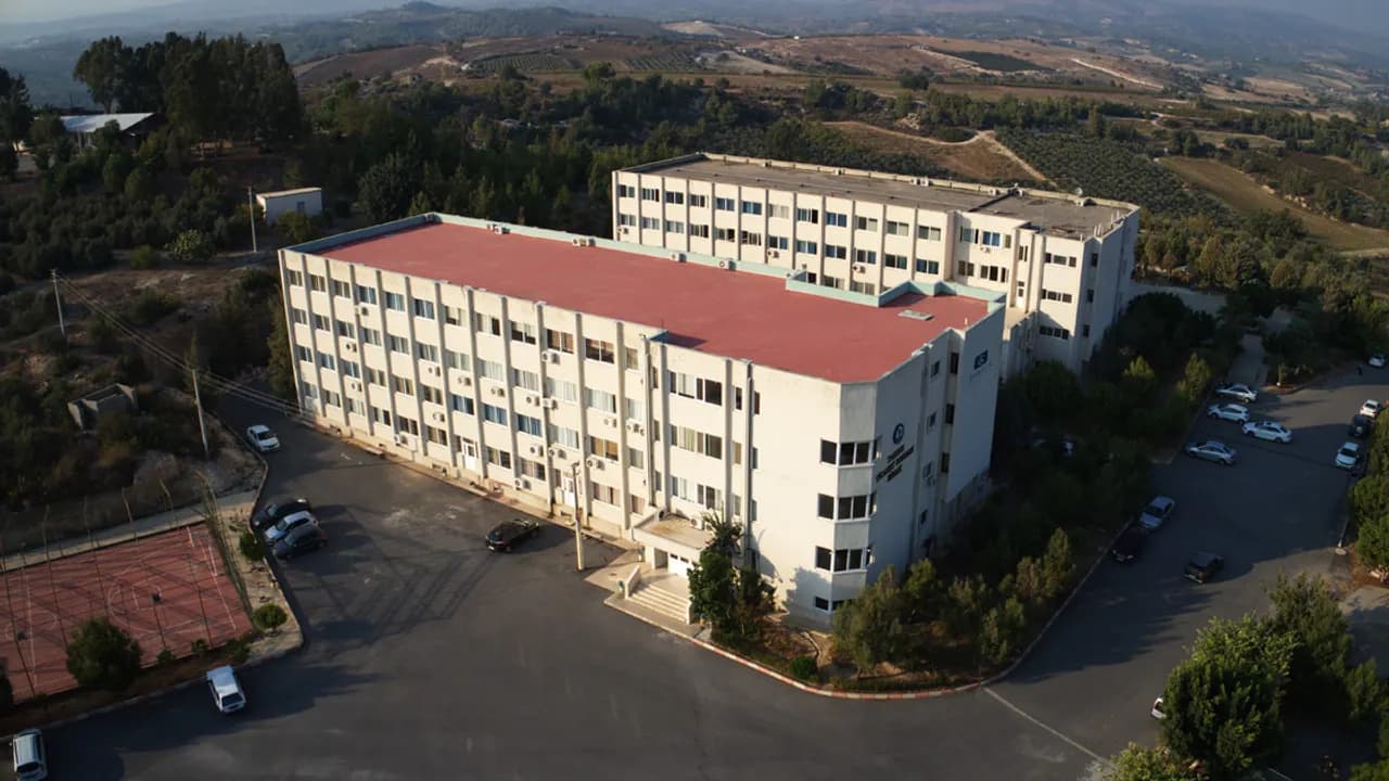 Tarsus Üniversitesi kampüsü