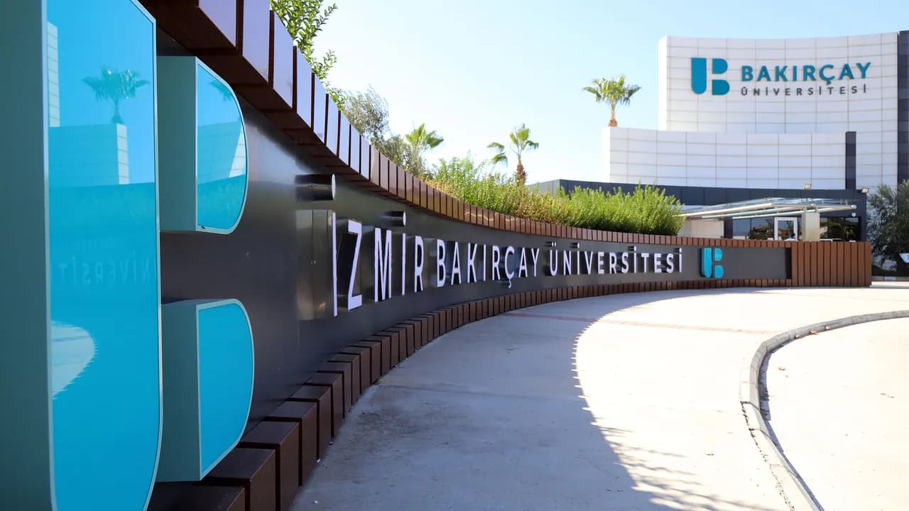İzmir Bakırçay Üniversitesi kampüsü