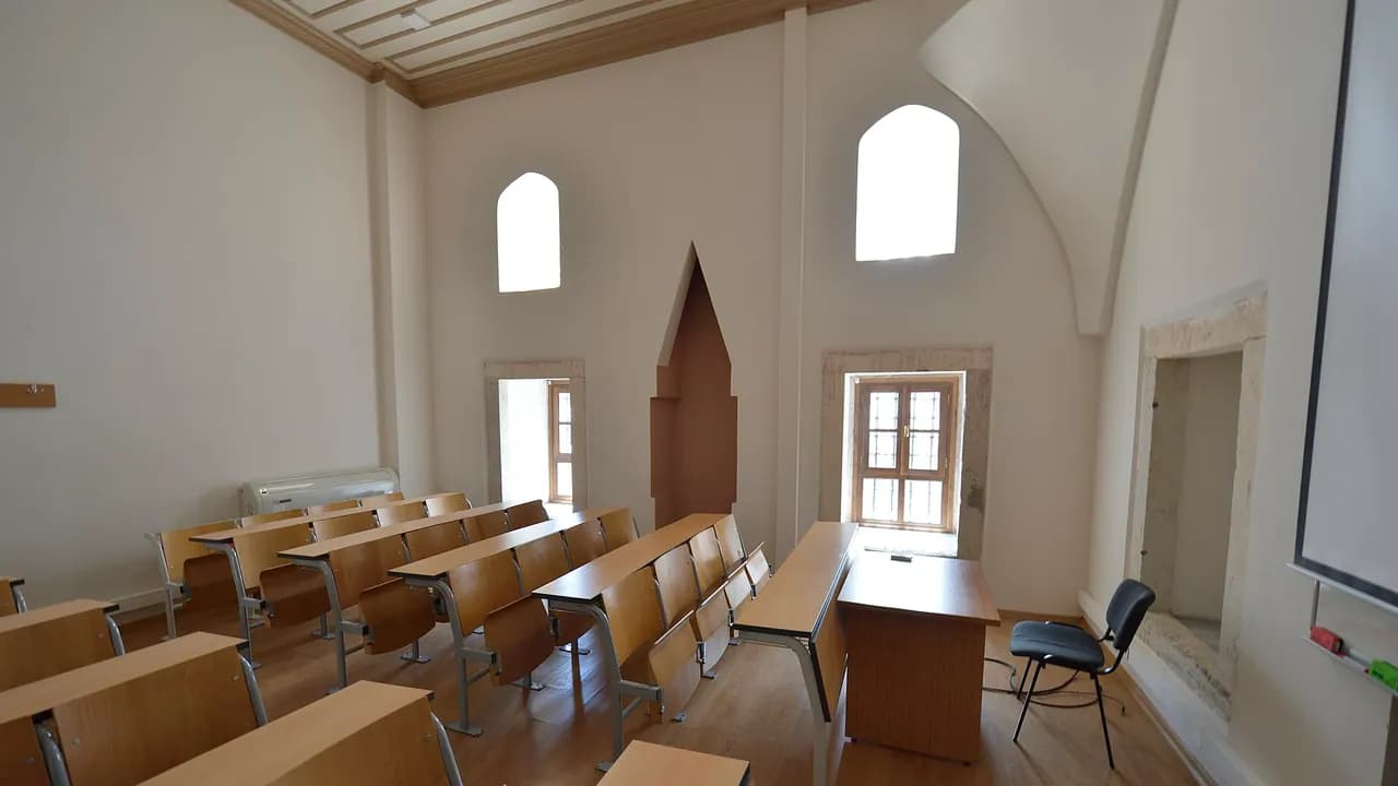 Fatih Sultan Mehmet Vakıf Üniversitesi kampüsü