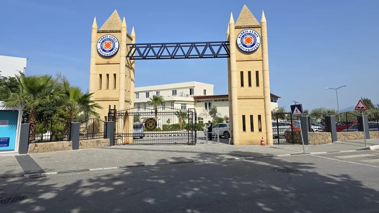 Kıbrıs Aydın Üniversitesi kampüsü